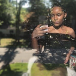 Meet your Posher, Nia